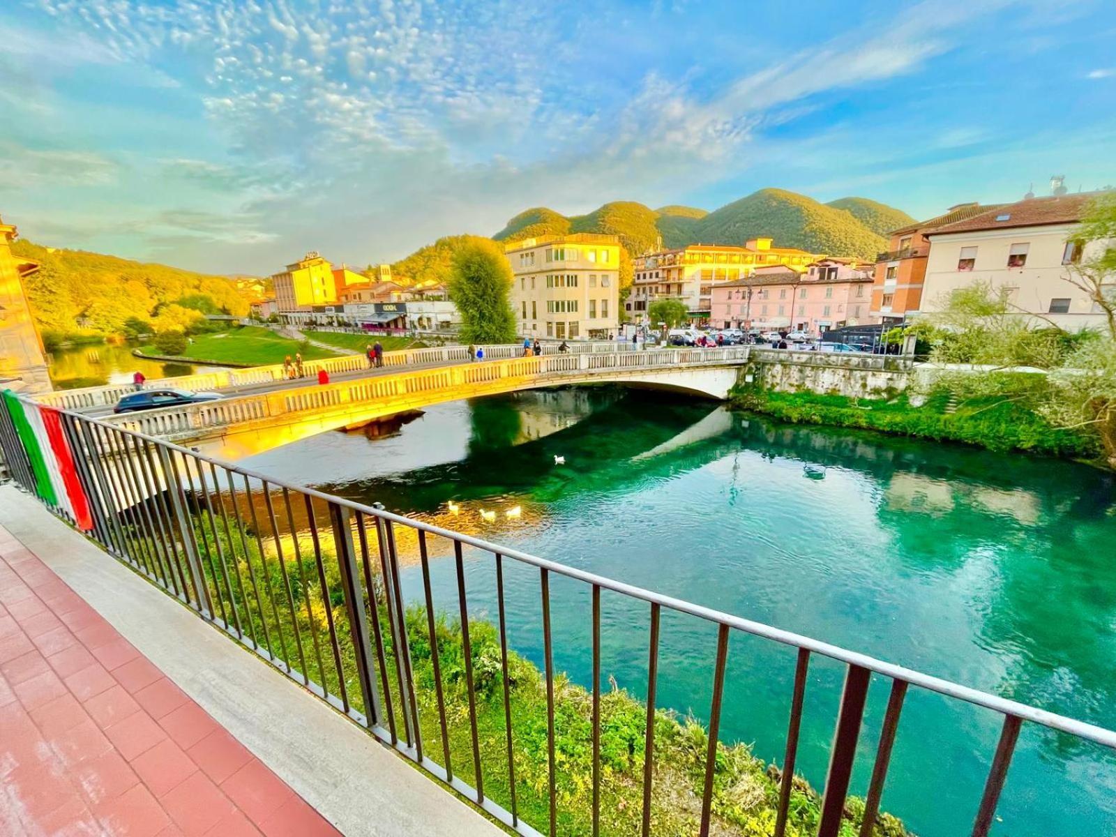 Tra I Due Ponti Apartment Rieti Exterior photo